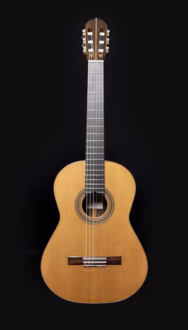 Angel gomez guillen guitarrero constructor guitarra spain guitarra artesanal cedro tapa 1